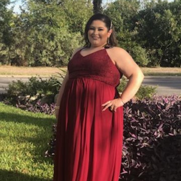 Meet your Posher, Mayra - Picture 1 of 1